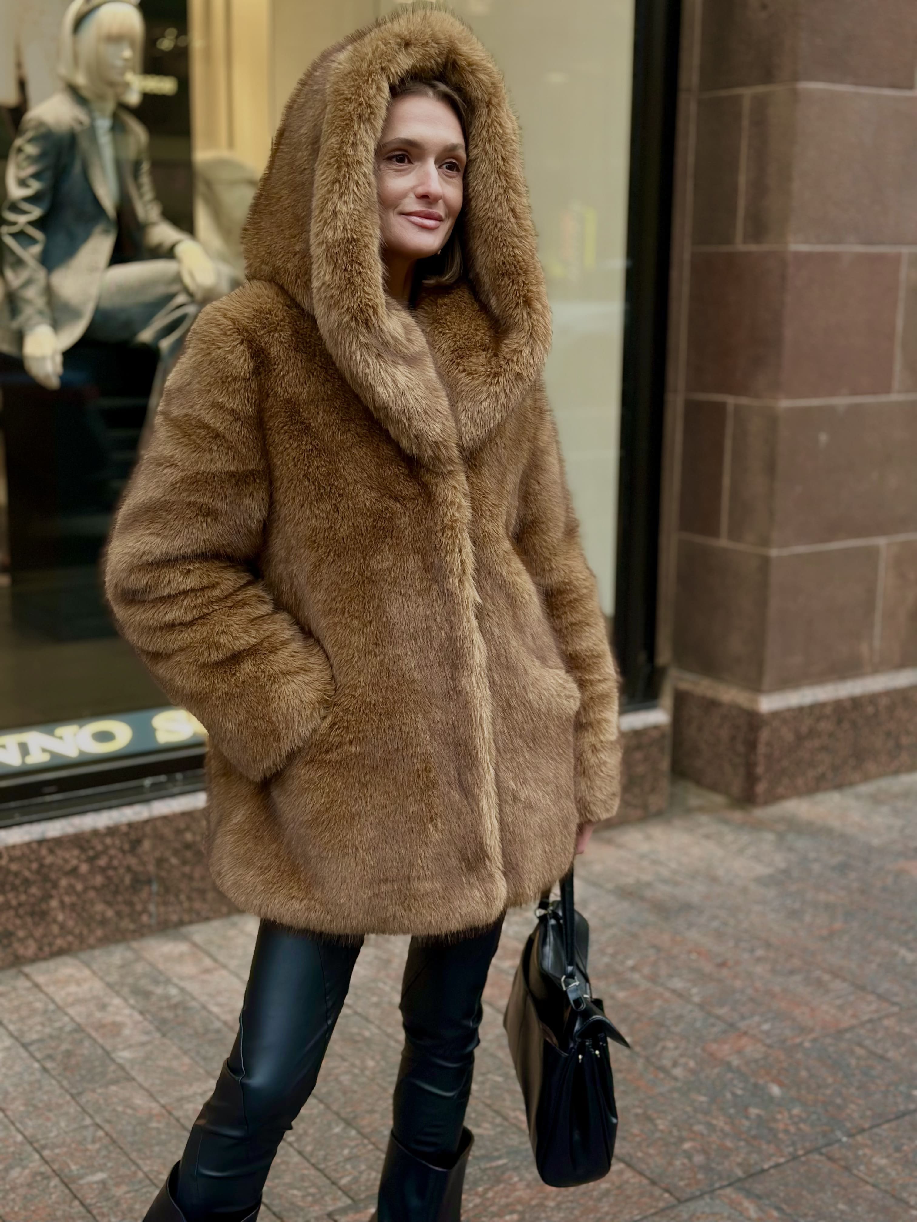 Шуба Pastry из искусственного эко меха от ANSE, Коричнево-карамельный цвет, размер S, M, L, , .