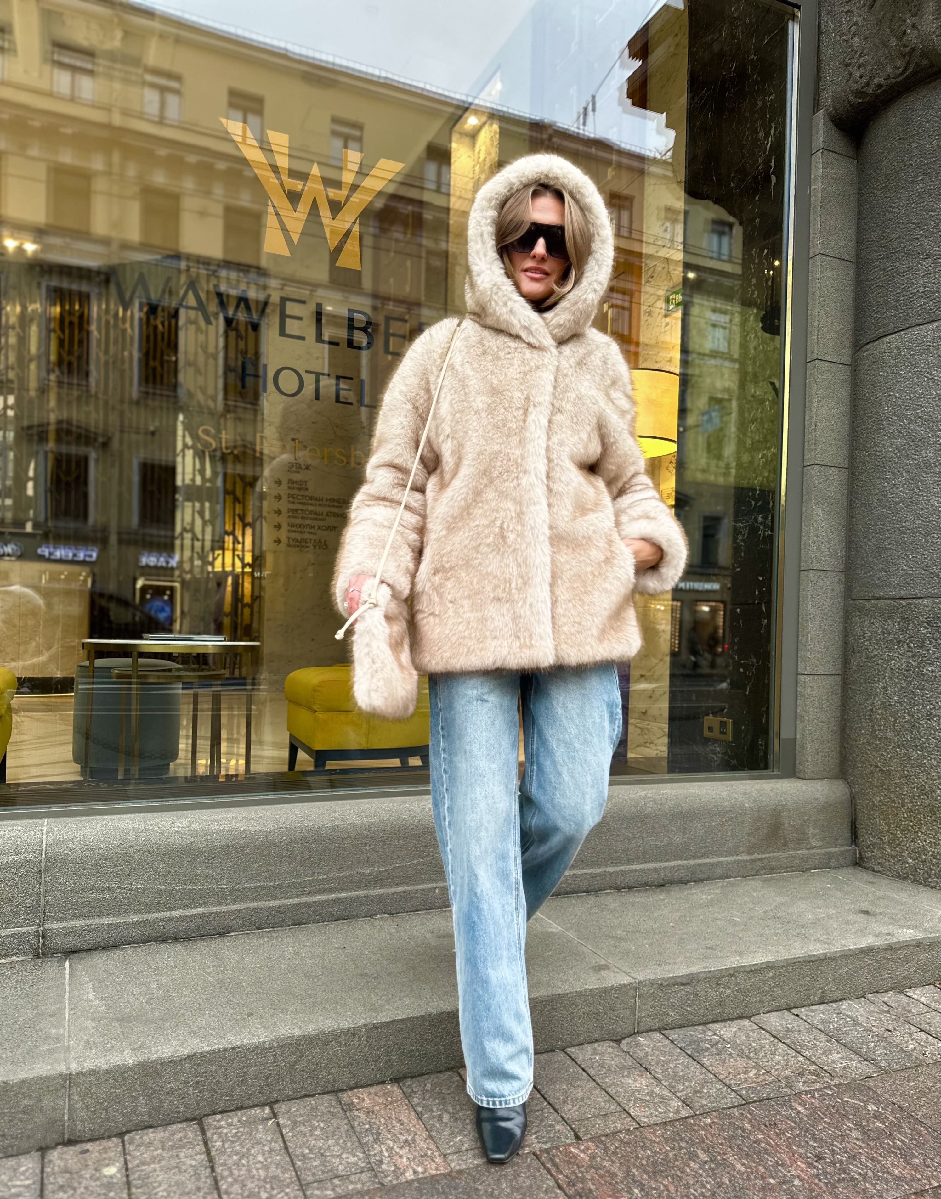 Шуба Furry из искусственного эко меха от ANSE, Светло-кремовый с коричневыми кончиками цвет, размер S, M, L, , .