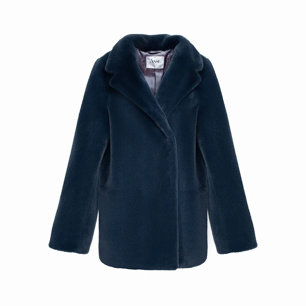 Пиджак Blueberry из искусственного эко меха от ANSE, Черника цвет, размер S, M, L, XL, XXL, , 100% акрил.